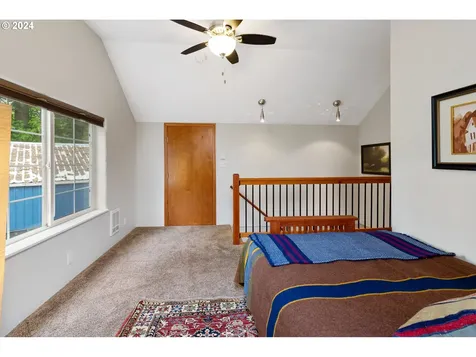 2800 Ne Lockwood Creek Road La Center WA 98629
