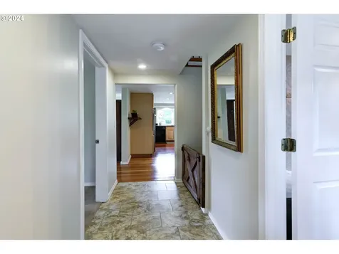 2800 Ne Lockwood Creek Road La Center WA 98629