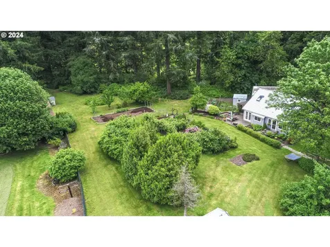 2800 Ne Lockwood Creek Road La Center WA 98629