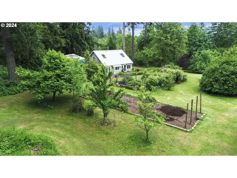 2800 Ne Lockwood Creek Road La Center WA 98629