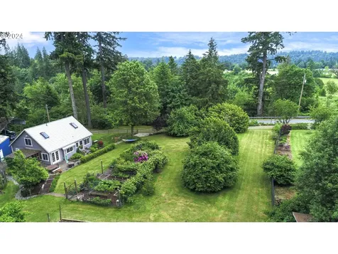 2800 Ne Lockwood Creek Road La Center WA 98629