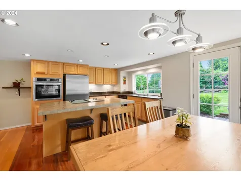 2800 Ne Lockwood Creek Road La Center WA 98629
