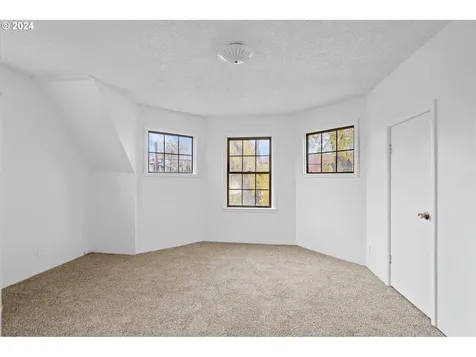 814 NW Despain Avenue Pendleton OR 97801