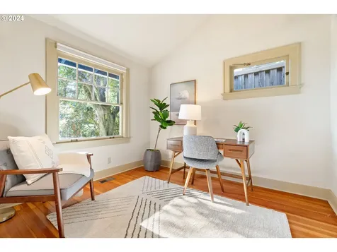 7224 SW 33rd Avenue Portland OR 97219