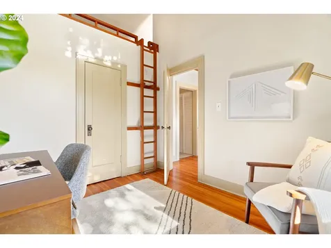 7224 SW 33rd Avenue Portland OR 97219