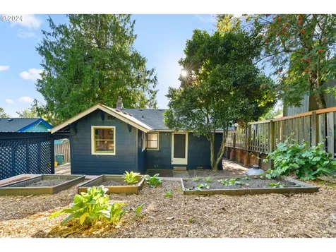 7224 SW 33rd Avenue Portland OR 97219