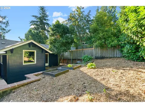 7224 SW 33rd Avenue Portland OR 97219