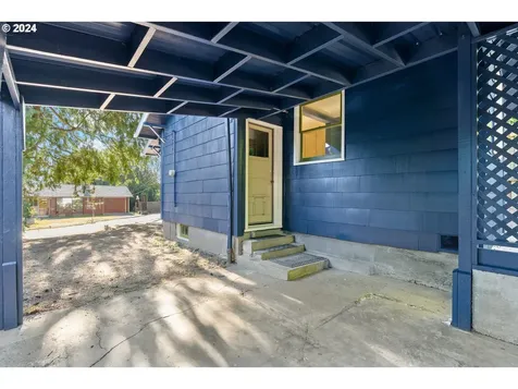 7224 SW 33rd Avenue Portland OR 97219