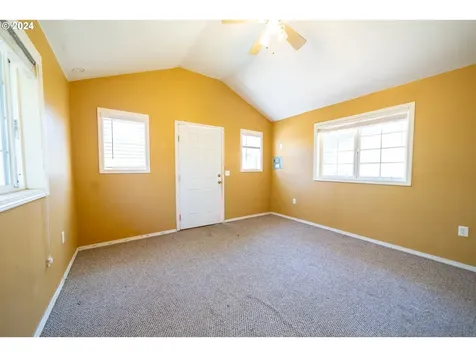 630 SW Parkside Drive Mill City OR 97360