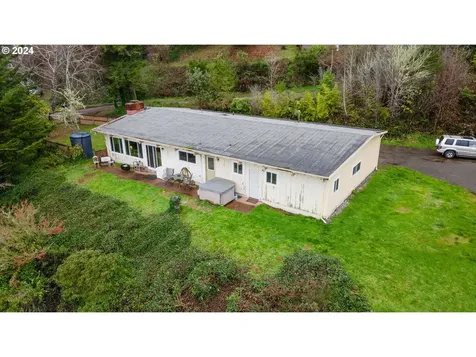 94506 Golf Course Lane North Bend OR 97459