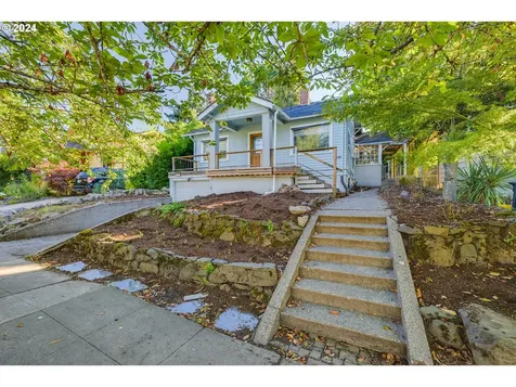 1732 Se 55th Avenue Portland OR 97215
