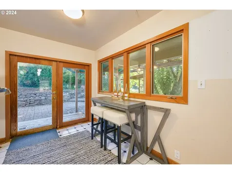 1732 Se 55th Avenue Portland OR 97215