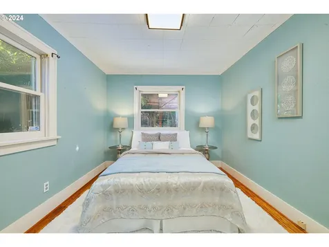 1732 Se 55th Avenue Portland OR 97215