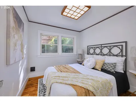 1732 Se 55th Avenue Portland OR 97215