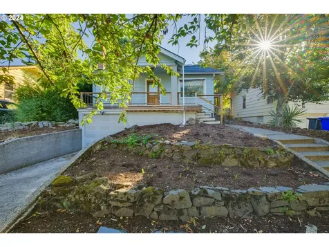 1732 Se 55th Avenue Portland OR 97215