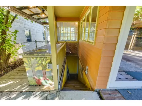 1732 Se 55th Avenue Portland OR 97215