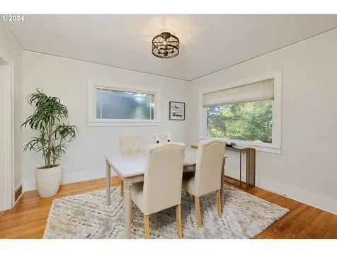 1732 Se 55th Avenue Portland OR 97215