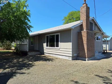 2018 Austin Road Roseburg OR 97471
