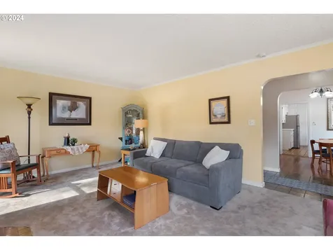 2405 Maple Street Longview WA 98632