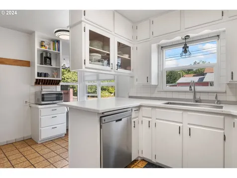 2405 Maple Street Longview WA 98632