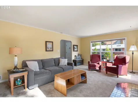 2405 Maple Street Longview WA 98632