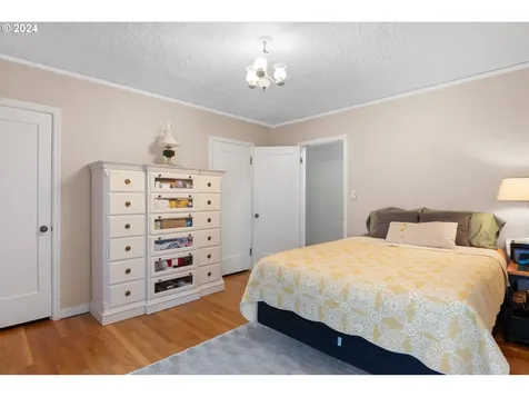2405 Maple Street Longview WA 98632