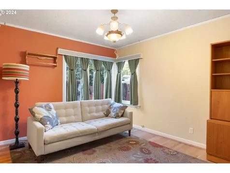 2405 Maple Street Longview WA 98632