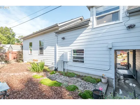 2405 Maple Street Longview WA 98632
