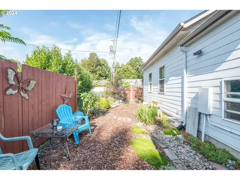 2405 Maple Street Longview WA 98632