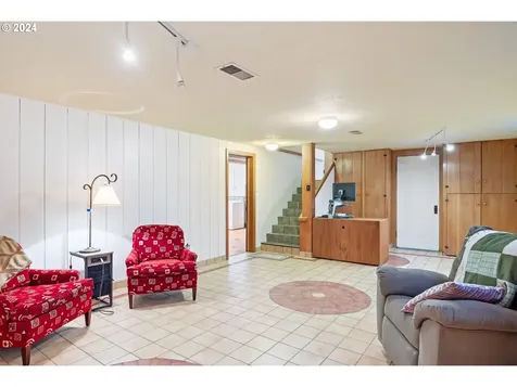 2405 Maple Street Longview WA 98632