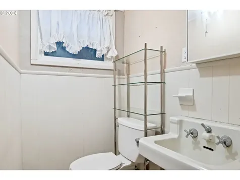 2405 Maple Street Longview WA 98632
