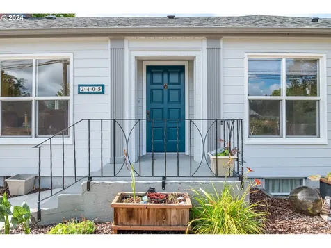 2405 Maple Street Longview WA 98632