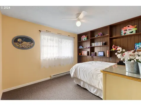 1208 S 8th Avenue Kelso WA 98626