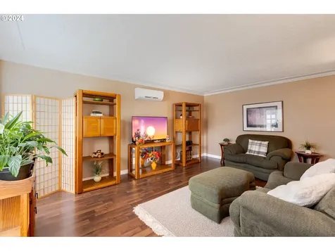 1208 S 8th Avenue Kelso WA 98626