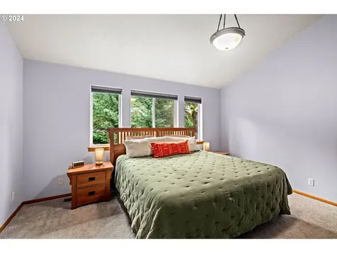 6951 Glacier Drive Springfield OR 97478