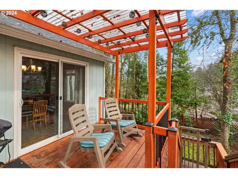 6951 Glacier Drive Springfield OR 97478