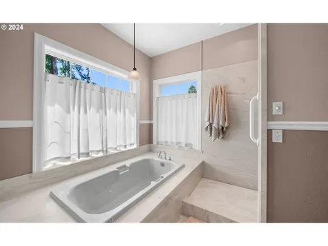33482 Molitor Ranch Road Cottage Grove OR 97424