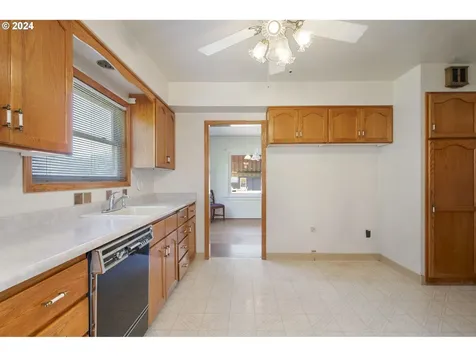 7021 N Buchanan Avenue Portland OR 97203