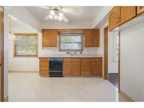 7021 N Buchanan Avenue Portland OR 97203