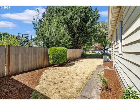 7021 N Buchanan Avenue Portland OR 97203
