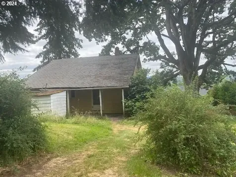 152 W 15th Street La Center WA 98629