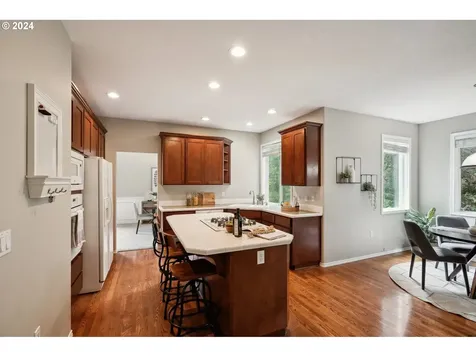 9267 Sw 83rd Place Portland OR 97223
