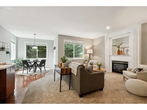 9267 Sw 83rd Place Portland OR 97223