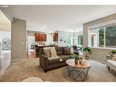 9267 Sw 83rd Place Portland OR 97223