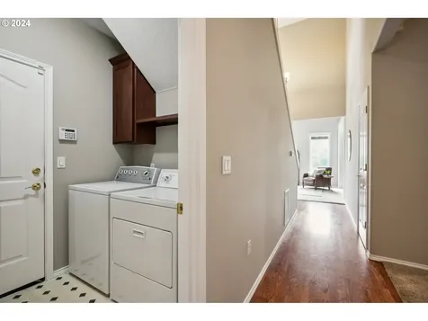 9267 Sw 83rd Place Portland OR 97223