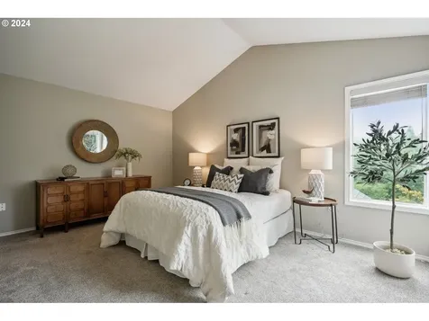 9267 Sw 83rd Place Portland OR 97223