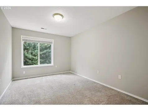 9267 Sw 83rd Place Portland OR 97223
