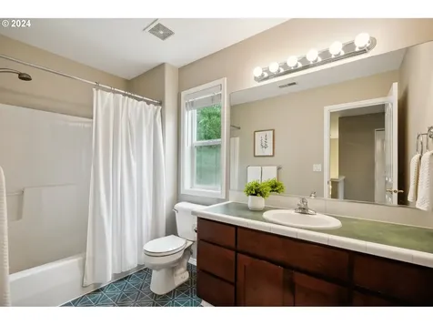 9267 Sw 83rd Place Portland OR 97223