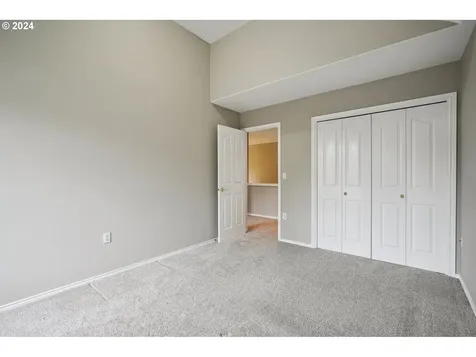 9267 Sw 83rd Place Portland OR 97223