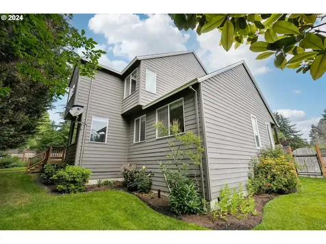9267 Sw 83rd Place Portland OR 97223
